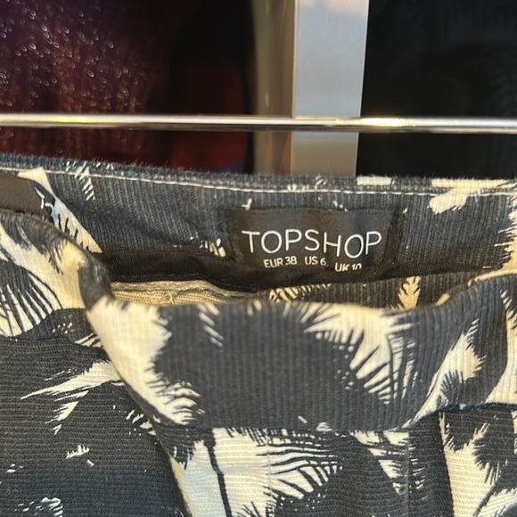 Topshop black/white palm tree print cropped pants size 6 - Picture 2 of 3